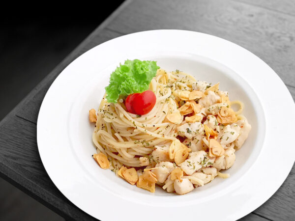 Aglio e Olio with Chicken Pasta