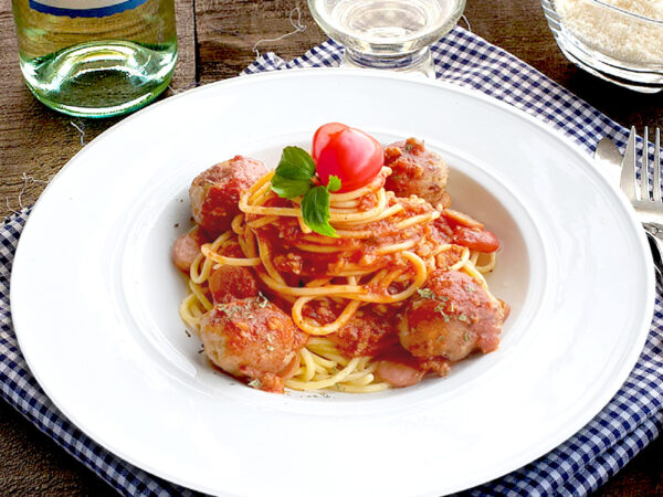 Meatballs Bolognese Pasta