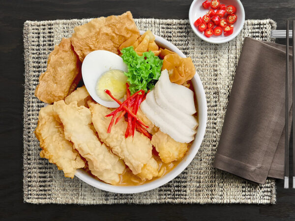 Curry Soup Noodles with Fried Sliced Fish